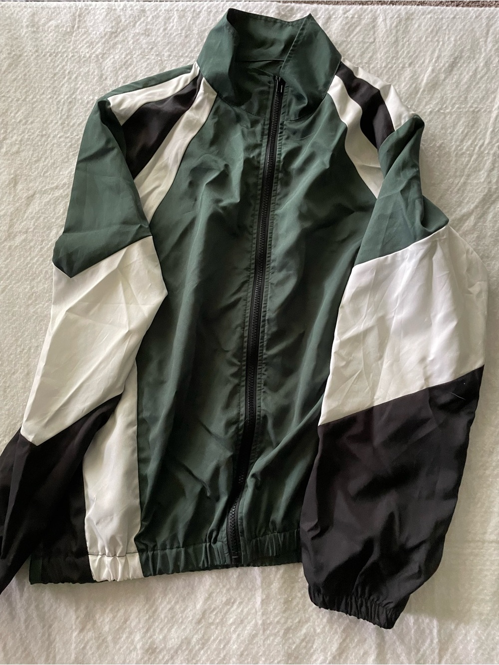 Women’s Olive Colorblock Windbreaker Jacket - Picture 2 of 4